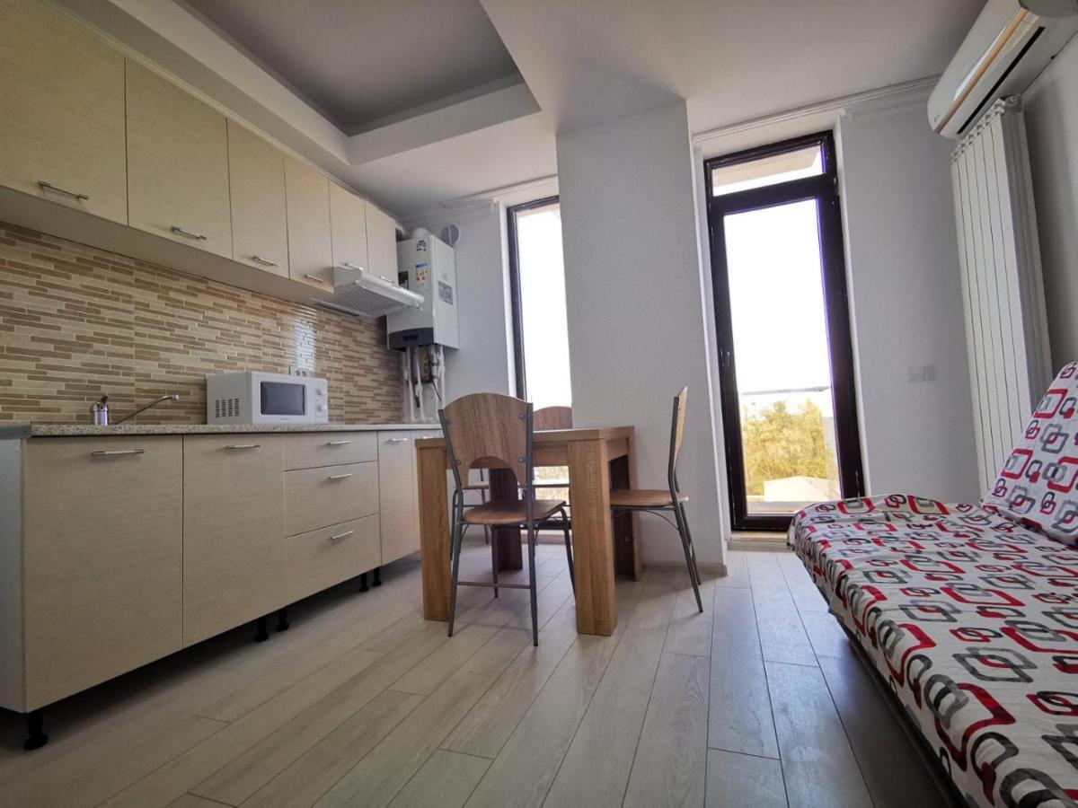 Paradis Apartments - By The Lake Mamaia Extérieur photo